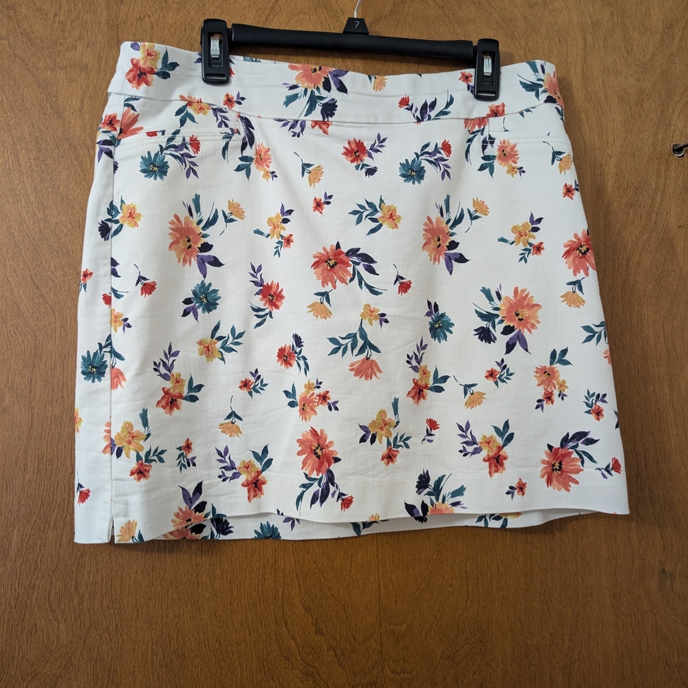 Croft & Barrow White Floral Mini Skirt